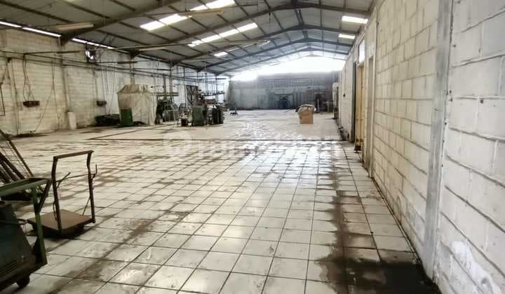 Gudang Dan Ruang Pabrik Strategis Di Sayap Moh. Toha Bandung