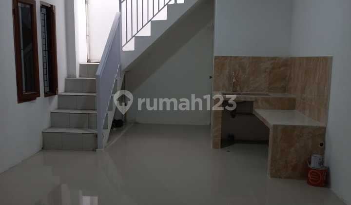 Rumah Bagus Unfurnished di Tki 3 Taman Kopo Indah, Bandung