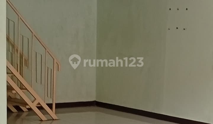 Rumah Lama Nan Luas Di Sayap Jln Pajajaran Bandung. Butuh Renovasi