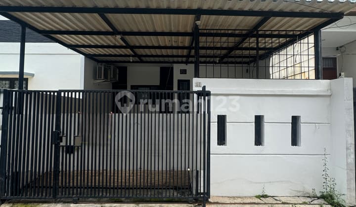 Rumah 3Lt Strategis Komplek Green Ville Jakarta Barat