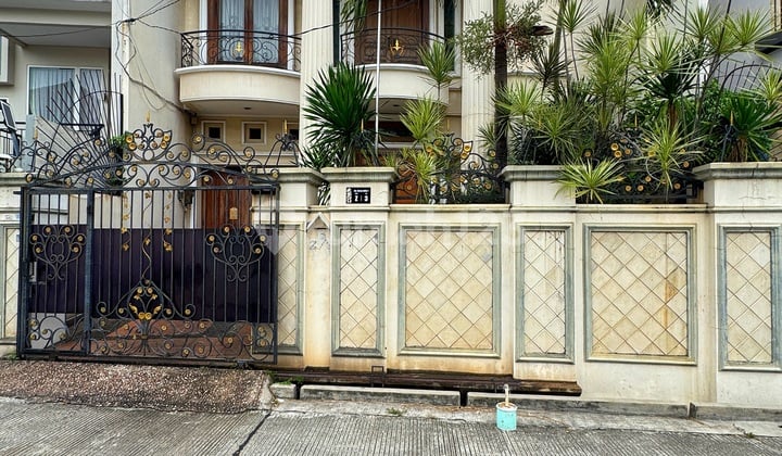 Rumah Furnish Mewah 2 Lantai Sunrise Garden Kedoya Jakarta Barat