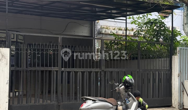 Rumah Toko 2 Lantai Terawat Bagus Strategis Tanjung Duren Jakarta Barat