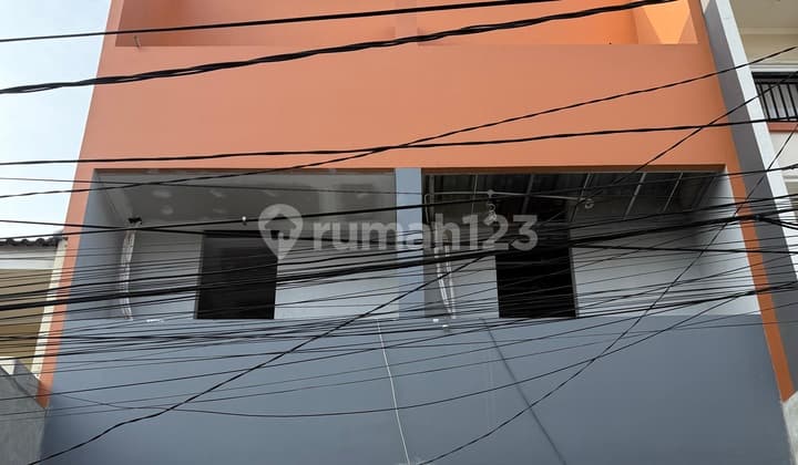 New 3-Story Modern Minimalist House in Tanjung Duren, West Jakarta