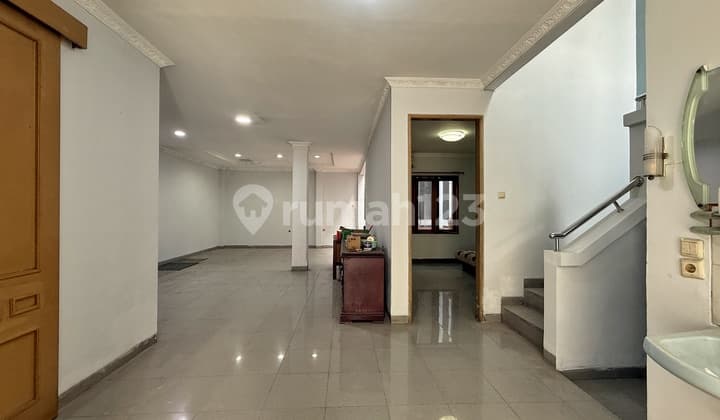 Rumah 2Lt Bebas Banjir Strategis Permata Buana Jakarta Barat