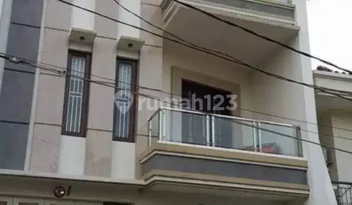 Rumah Modern 4Lt Luas 8X22 Komplek Bni Jelambar Jakarta Barat