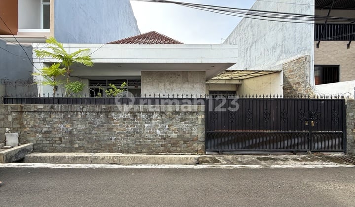 Rumah Terawat Bebas Banjir Tomang Jakarta Barat