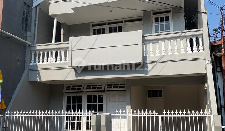 Rumah Modern 7X14 Strategis Kemanggisan Jakarta Barat