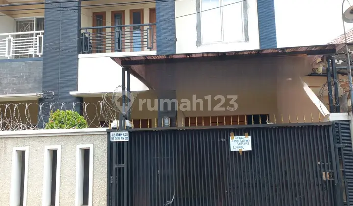 Jual Cepat! Rumah 171m2 Bebas Banjir Kebun Jeruk Jakarta Barat