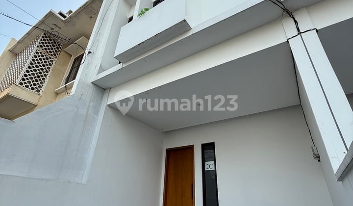 New 3-Story Strategic House in Muara Karang, North Jakarta