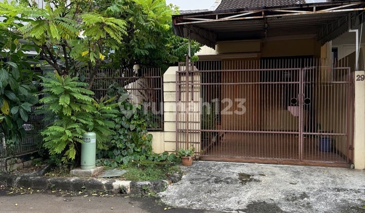 Rumah Lama 1.5Lantai Strategis Intercon Kebun Jeruk Jakarta Barat