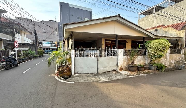 Rumah Tua Huk 11x15 Strategis Row 2mobil Gelong Tomang Jakarta Barat