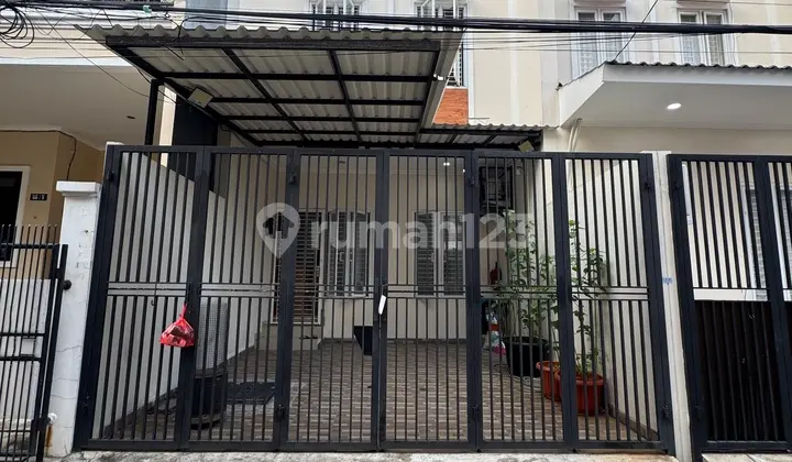 Neat and Well-Maintained 3-Story House in Taman Ratu Complex, West Jakarta