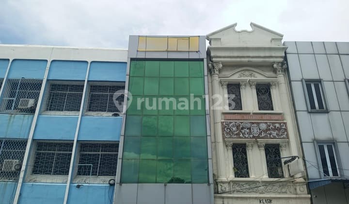 Ruko Disewakan Perlantai Strategis Daan Mogot Jakarta Barat