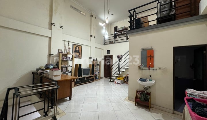 Rumah 6X15 Void Tinggi Layout Plong Taman Ratu Jakarta Barat