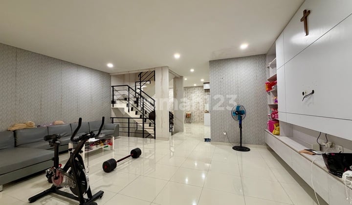 3.5-Story Modern Minimalist Ready-to-Occupy House in Tanjung Duren, West Jakarta