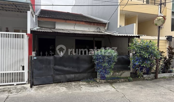 Rumah Hitung Tanah 6X22 Row Jalan Lebar Green Ville Jakarta Barat