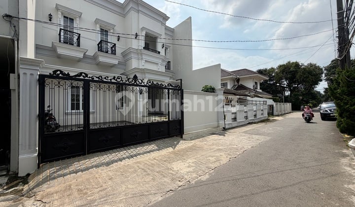 Rumah 10X20 Desain American Siap Huni Komplek Joglo Kembangan Jakarta Barat