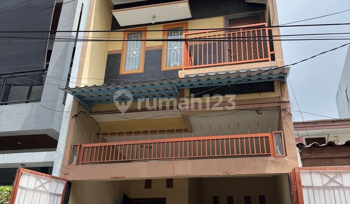 Rumah Semi Furnish 3Lt Strategis Dalam Komplektanjung Duren Selatan Jakarta Barat