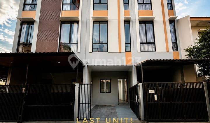 Last 1 Unit! New 3-Story Flood-Free House in Duri Kepa, West Jakarta
