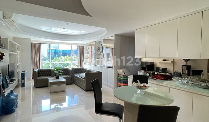 Apartemen Casa Grande 3 Kamar Tidur Furnished dan Private Lift