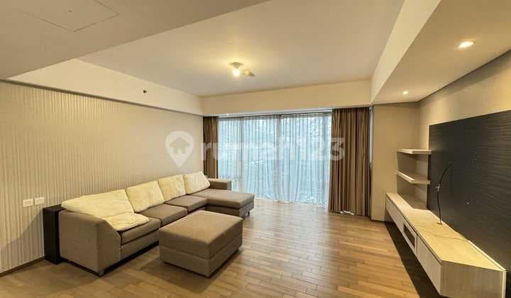 Disewakan Cepat Verde 1 3 BR Sangat Bersih dan Pet Friendly Jakarta Selatan