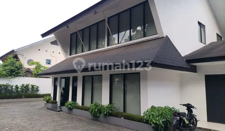 Disewakan Rumah Kantor di Pakubuwono, Jakarta Selatan