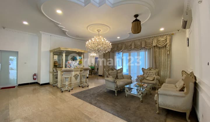 Dijual Rumah Mewah Bergaya Clasic Europa Davinci Versace Style.