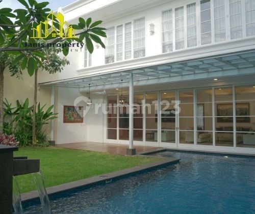 Dijual New Brand House Modern Clasic 7 BR Luas 760M2 Private Pool Kemang, Jakarta Selatan
