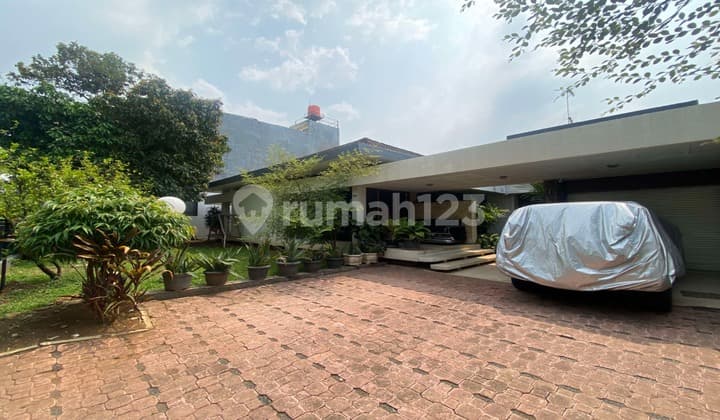 Nice Semi-Furnished House in Cempaka Putih Tengah HGB – Building Use Right on Jl. Cempaka Putih Tengah, Cempaka Putih HGB