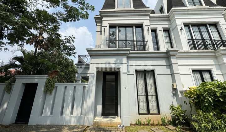 Turun Harga Rumah 2 Lantai Lokasi Strategis Dalam Cluster Area Ekslusif, di Kemang Area Jakarta Selatan