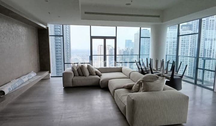 Dijual Cepat Apartment Verde Full Furnish 3 Br Luas 217,88 m2 Pet Friendly Jakarta Selatan