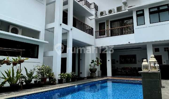Dijual Rumah Mewah Di Kemang, 4 Badroom Lengkap Dengan Rooftop Jakarta Selatan Di Kemang