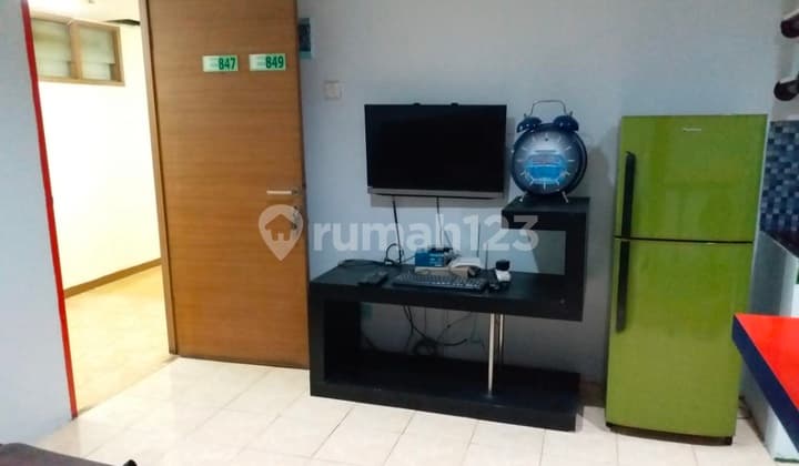 2 Unit Studio (gandeng) Siap Huni & Termurah Di Apartemen Green Park