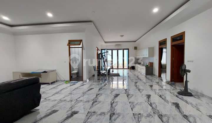 Rumah Mewah, Elegan & Siap Huni, Strategis