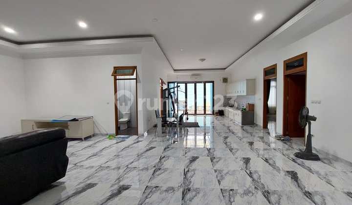 Rumah Mewah, Elegan & Siap Huni, Strategis