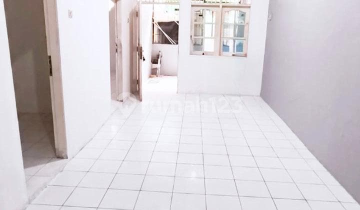 Beautiful, Comfortable & Move-In Ready House in Cengkareng