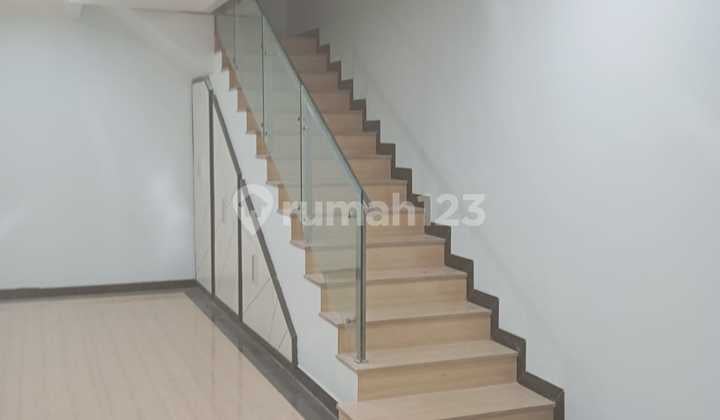 Jual Rumah Baru Taman Surya V