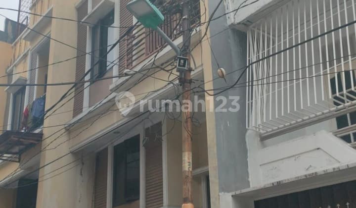 Rumah Bagus Di Pusat Kota