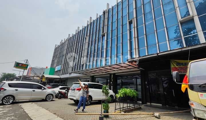 Ruko 3 Unit (gandeng) 4 Lantai, Strategis, Jalan Raya