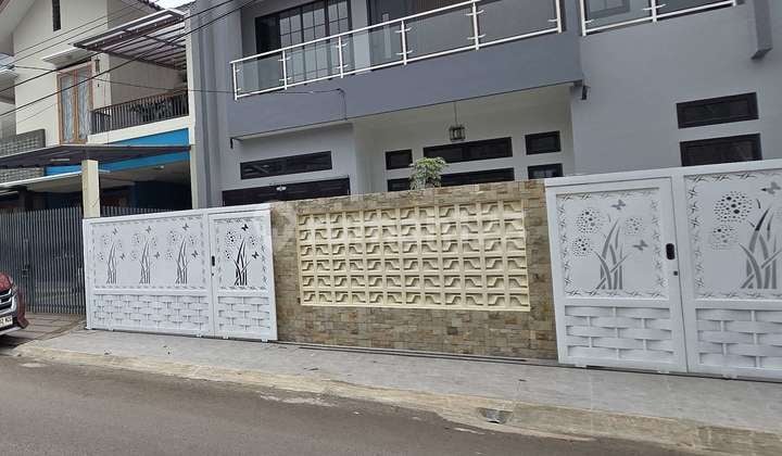 Rumah Brand New di Griya Loka Siap Huni ,Full Renovasi