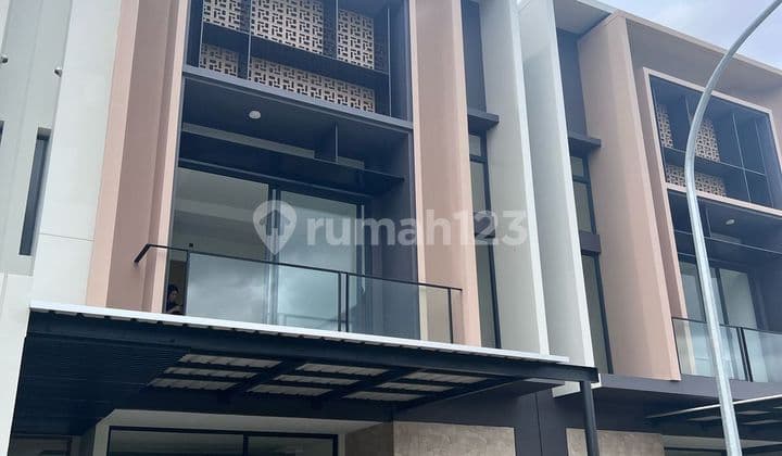 Rumah 3Lantai Tanah Kayu BSD