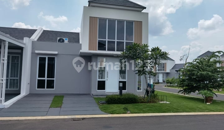 Rumah Di Paramount Petal