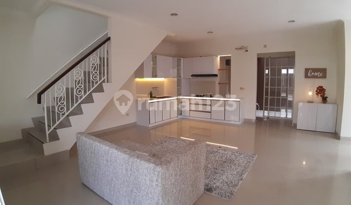 Rumah Green Lake City, Semifurnish, 11X15 Hook Siap Huni