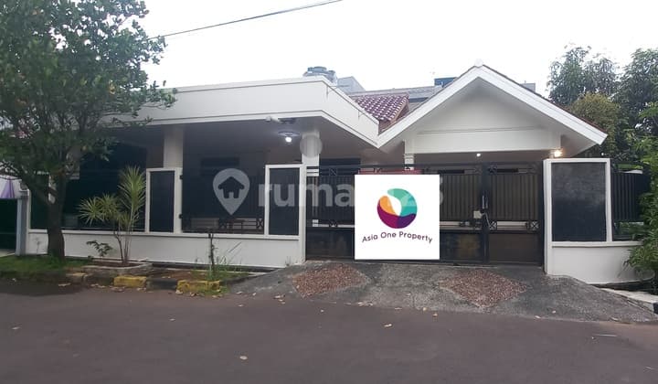 Dijual Rumah Hook Semi Furnished di Duta Harapan Bekasi Utara