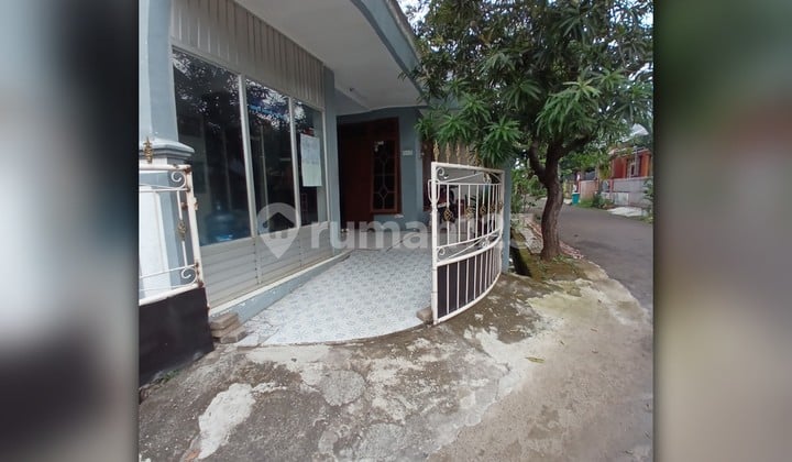 Dijual Rumah Hook dan Usaha Galon Isi Ulang, Bebas Banjir Duta Harapan, Bekasi Utara