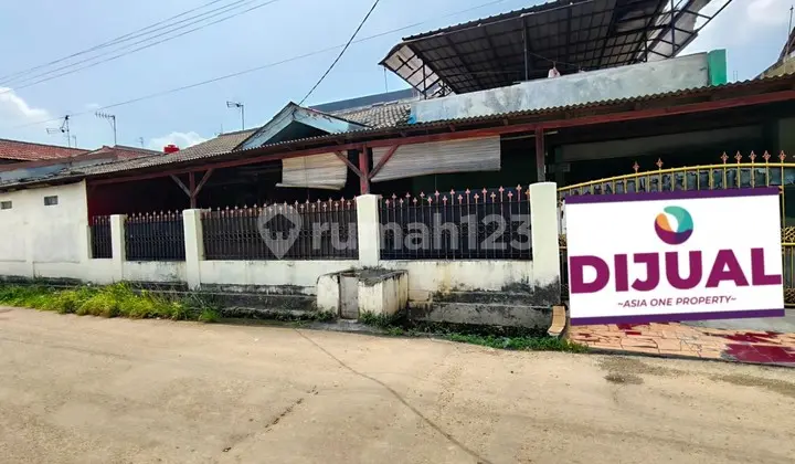 Hook House Wide in Duren Jaya Bekasi - 262M², Near Station & Superindo!