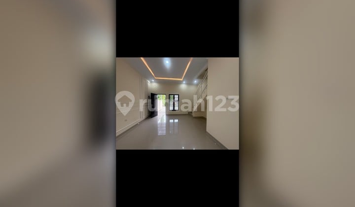 Rumah Scandinavian 2 Lantai di Pusat Kota Bekasi - Siap Huni, Harga Promo!