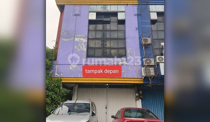 Ruko 3 Lantai Siap Huni Dekat Gerbang Tol Bekasi Barat - Lokasi Komersial Ramai & Strategis!