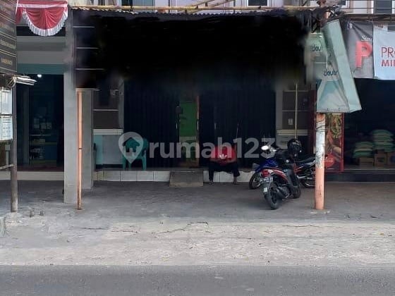 FOR RENT SHOPHOUSE BABARSARI