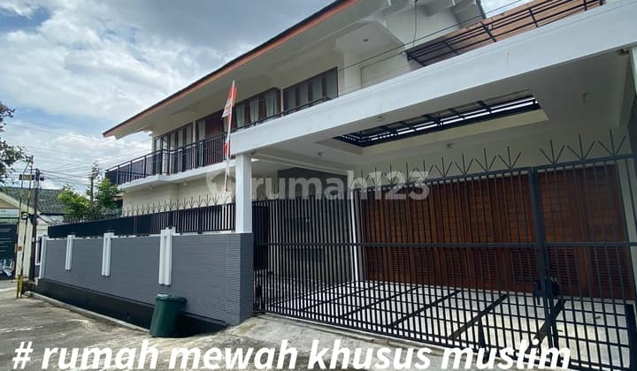 DIJUAL RUMAH MEWAH KHUSUS MUSLIM